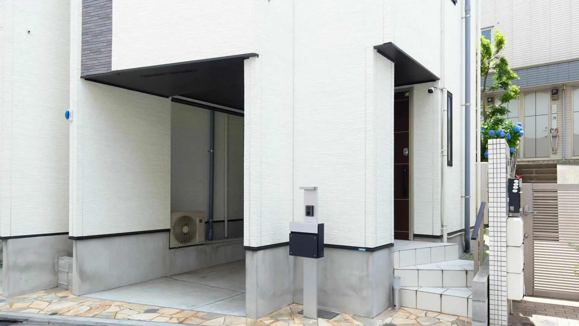 Sangen-Jaya House-O Villa Tokyo 0*,  Japan